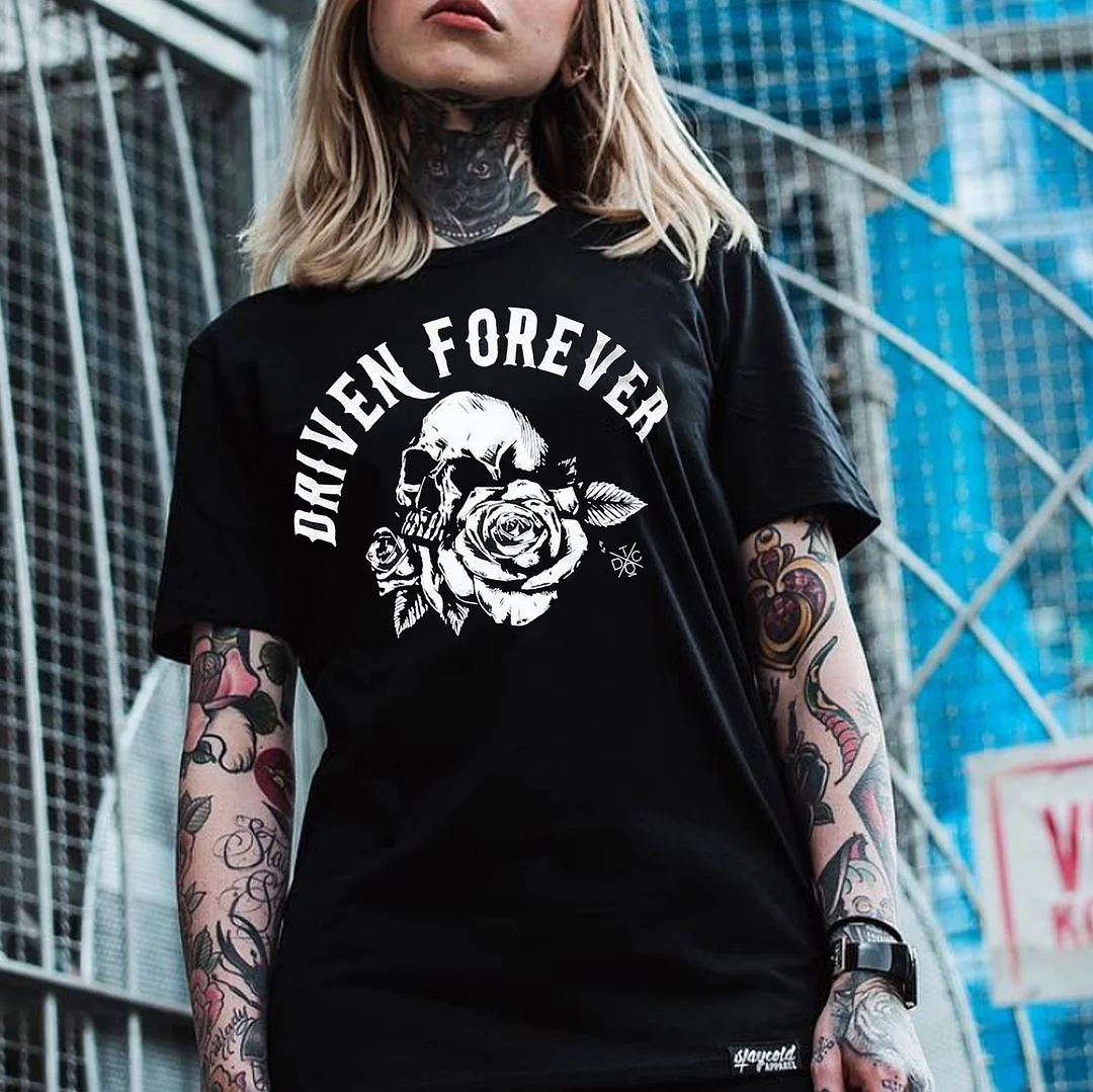DRIVEN FOREVER Skull with Rose Vintage Black Print Regular-fit T-shirt