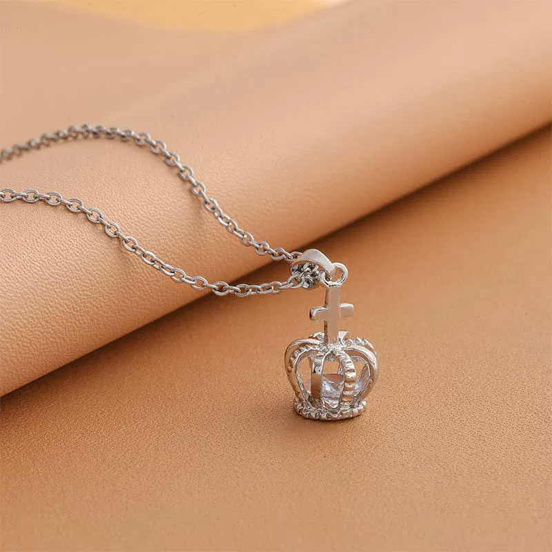 Crown Zirconia Necklace