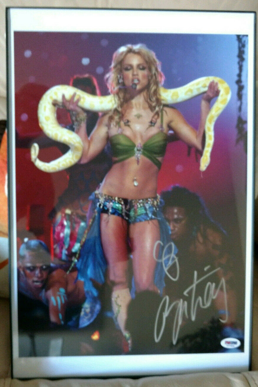 Britney Spears 8 X 12 HAND SIGNED Photo Poster painting Pro- framed - PSA/DNA CERTIFIED