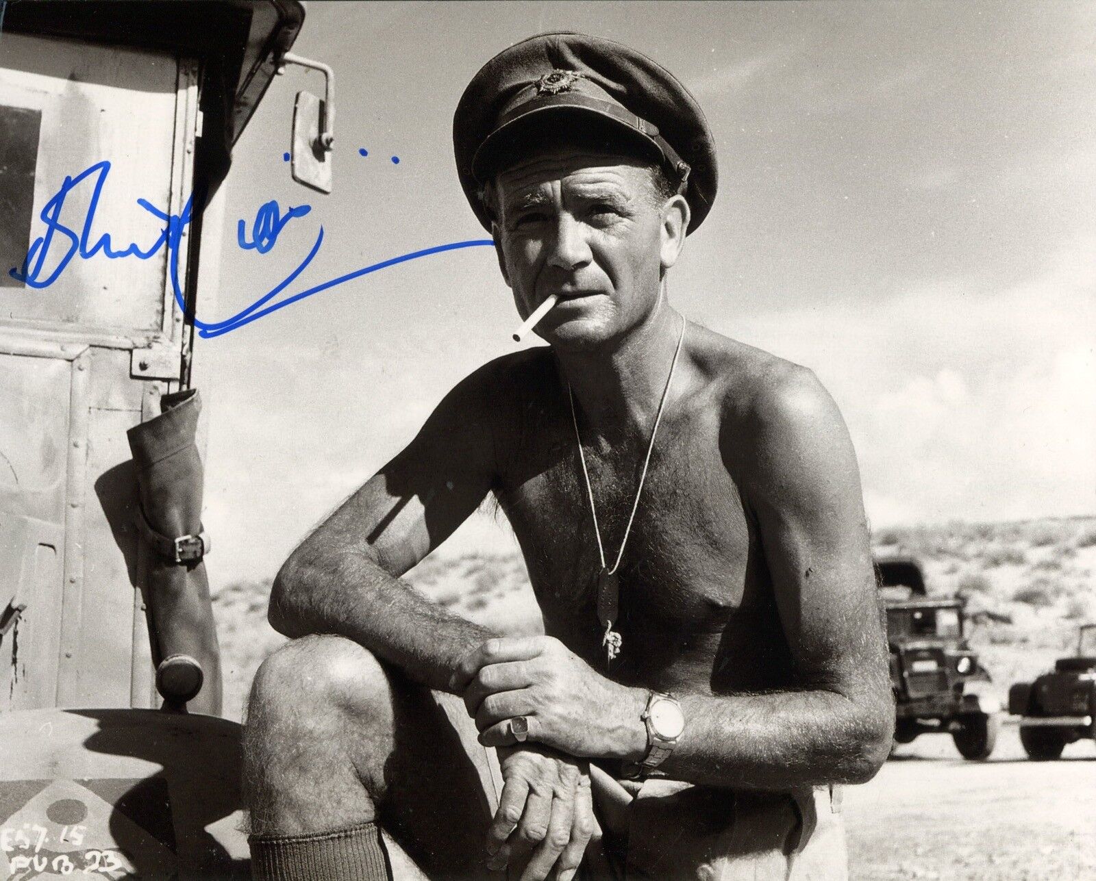 Actor Sir John Mills signed ICE COLD IN ALEX 8x10 movie Photo Poster painting UACC DEALER