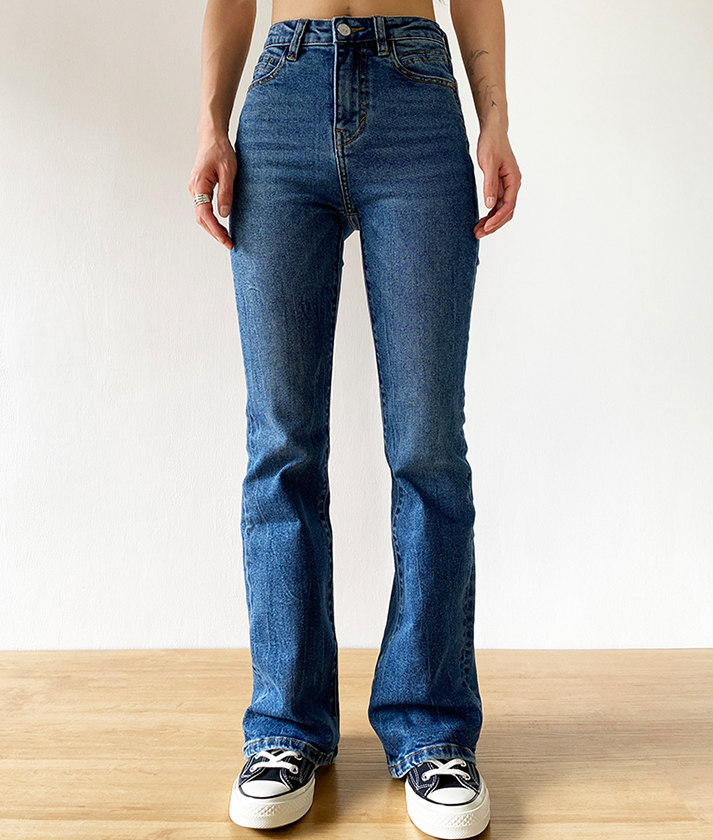 Flared Jeans Woman High Waist Denim Trousers For Female Blue Elastic Skinny Fashion Classic Oversize Wide Leg Pants