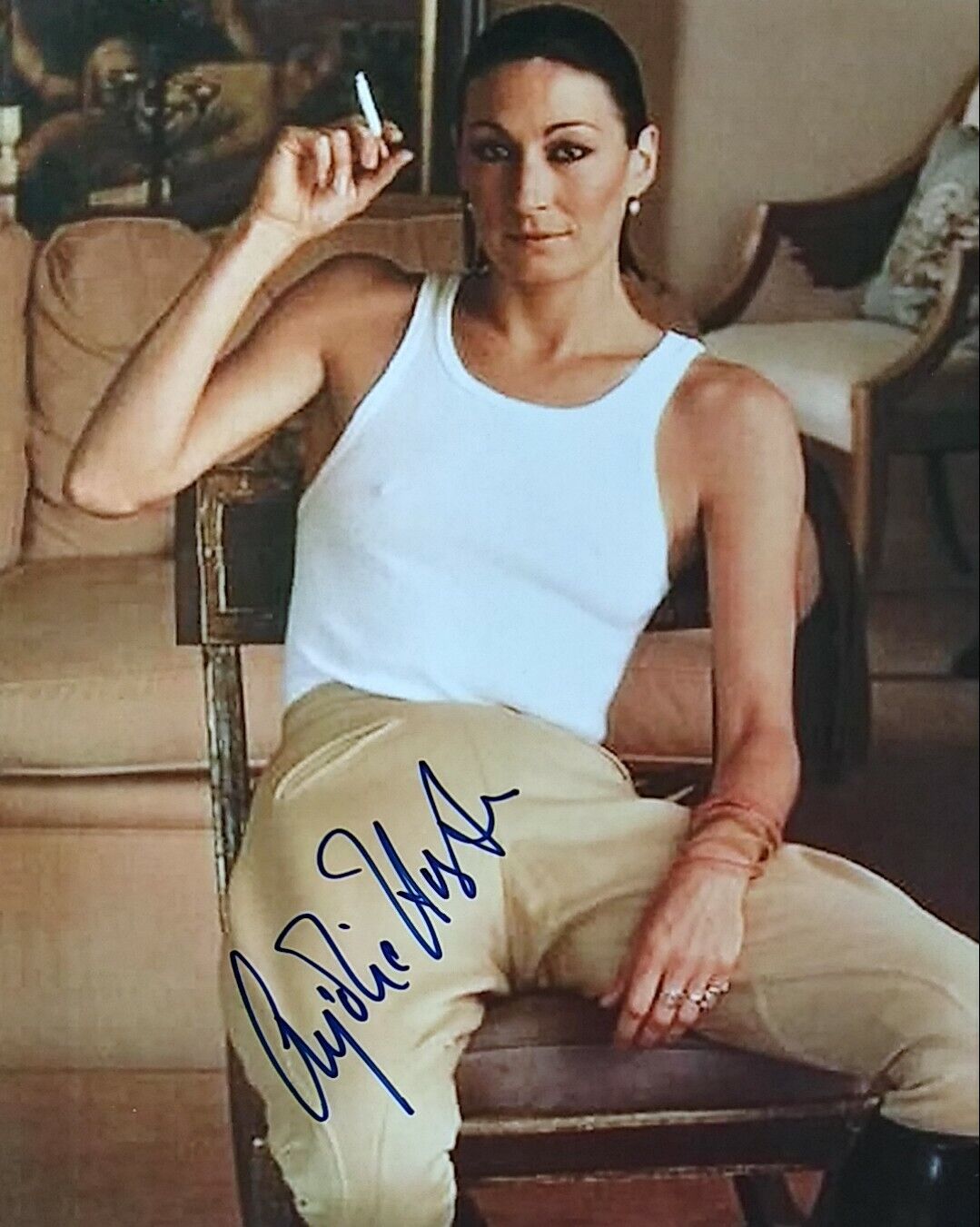 Anjelica Huston signed 8 x 10