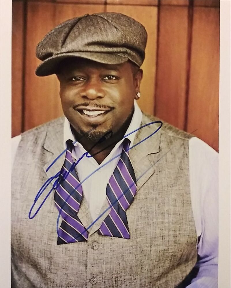 Cedric the Entertainer signed 8 x 10