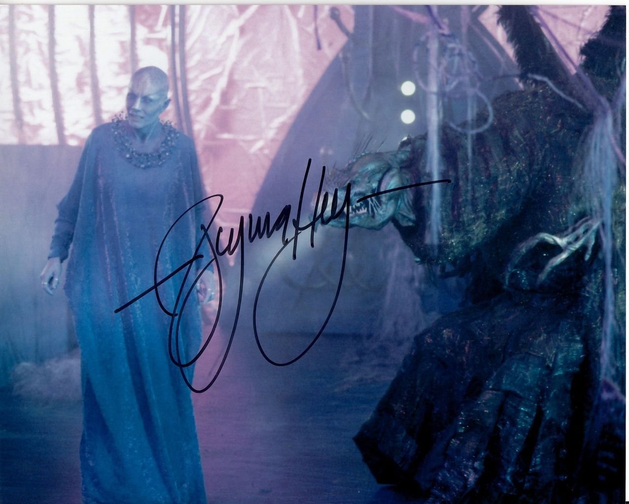 VIRGINIA HEY hand-signed FARSCAPE 8x10 uacc rd coa PA'U ZOTOH ZHAAN COLOR SCENE