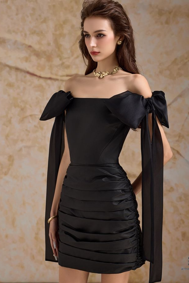Oknass Black Strapless Sleeveless A-Line Short Homecoming Dress With Bowknot