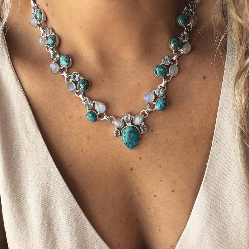Graceful necklace white turquoise bohemian flower necklace