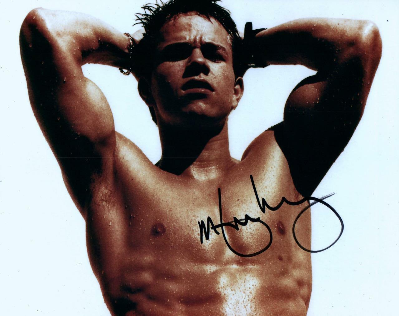 Mark Wahlberg signed 8x10 Photo Poster painting autographed Picture Pic and COA