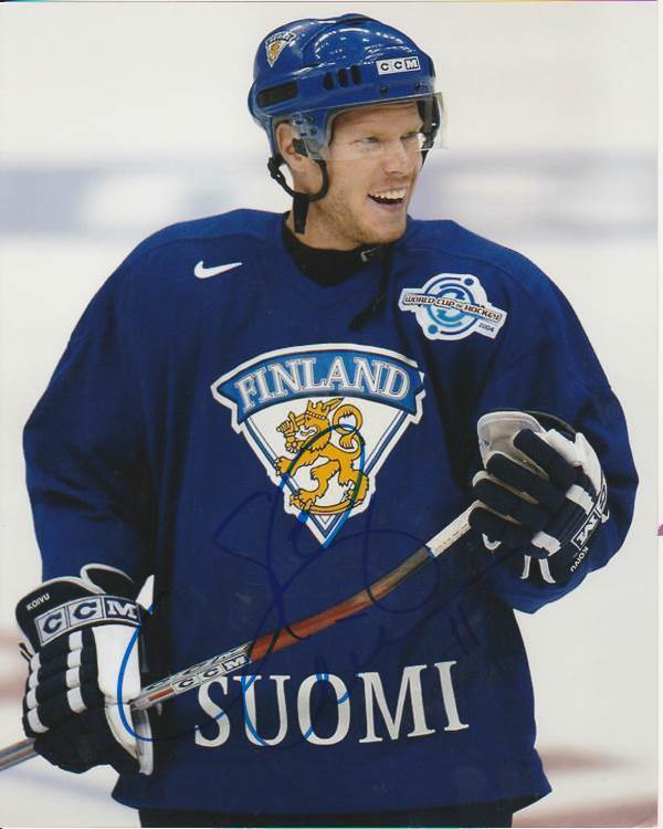 SAKU KOIVU SIGNED TEAM FINLAND 8x10 Photo Poster painting #1 MONTREAL CANADIENS Autograph