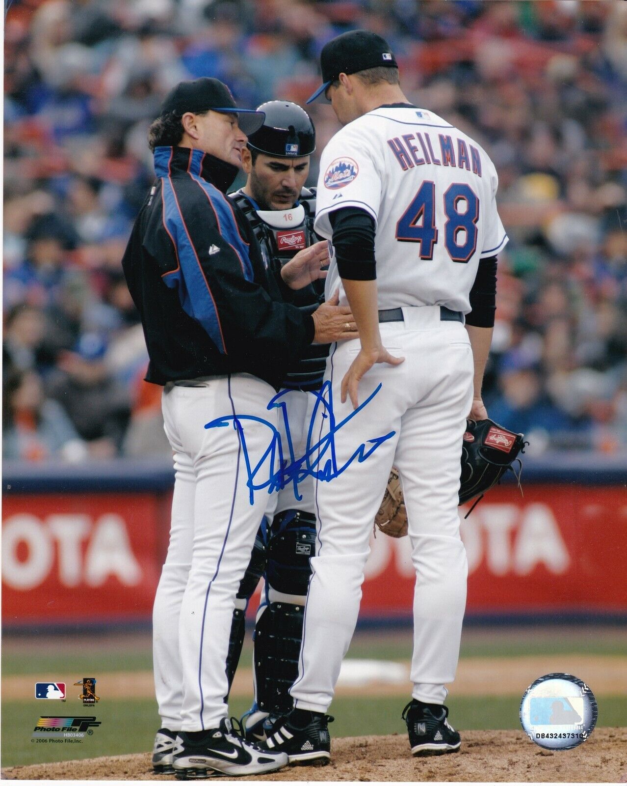 RICK PETERSON NEW YORK METS ACTION SIGNED 8x10