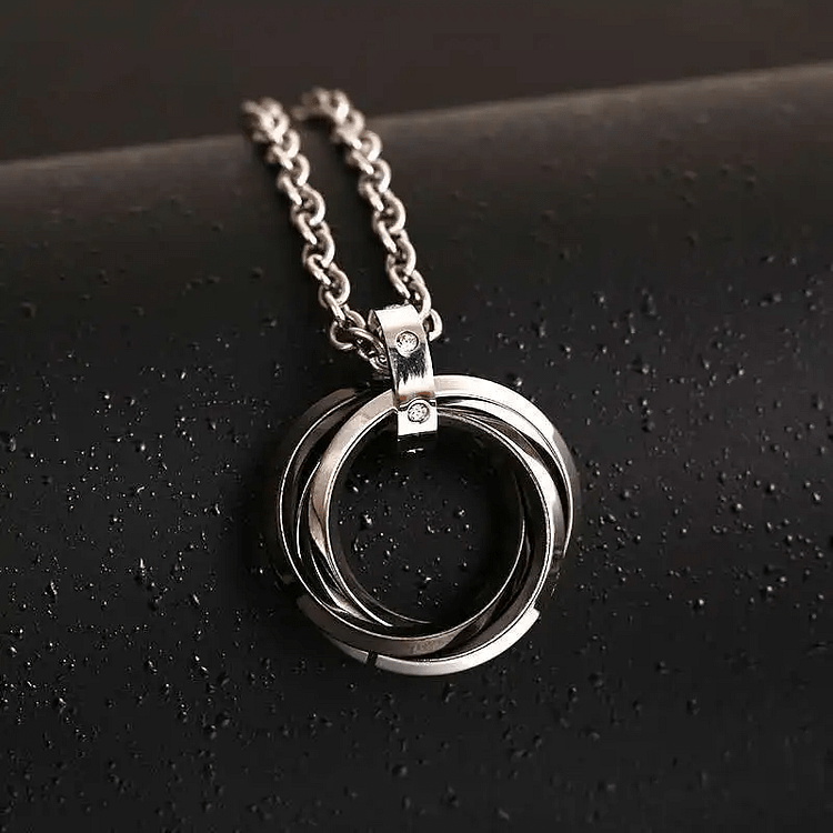 Coutureaura Three Interlocking Circle Ring Necklace