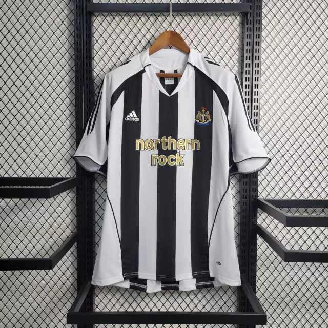 Newcastle United 2005/2006 Retro Home Shirt