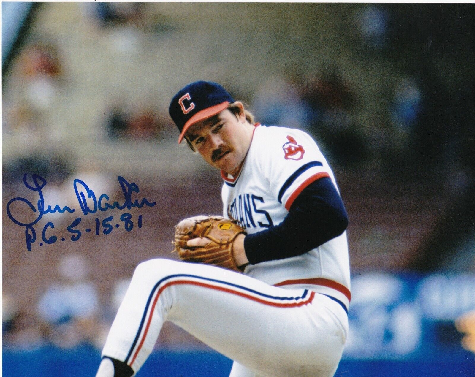 LEN BARKER CLEVELAND INDIANS PG 5-15-81 ACTION SIGNED 8x10