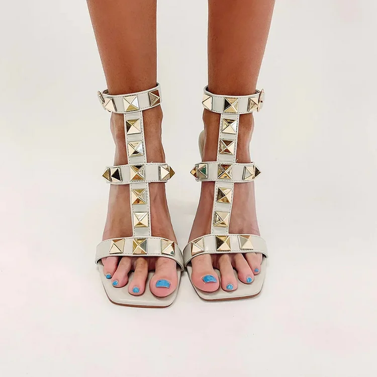 Beige Vintage Chunky Heel Sandals with Buckle and Studs Vdcoo