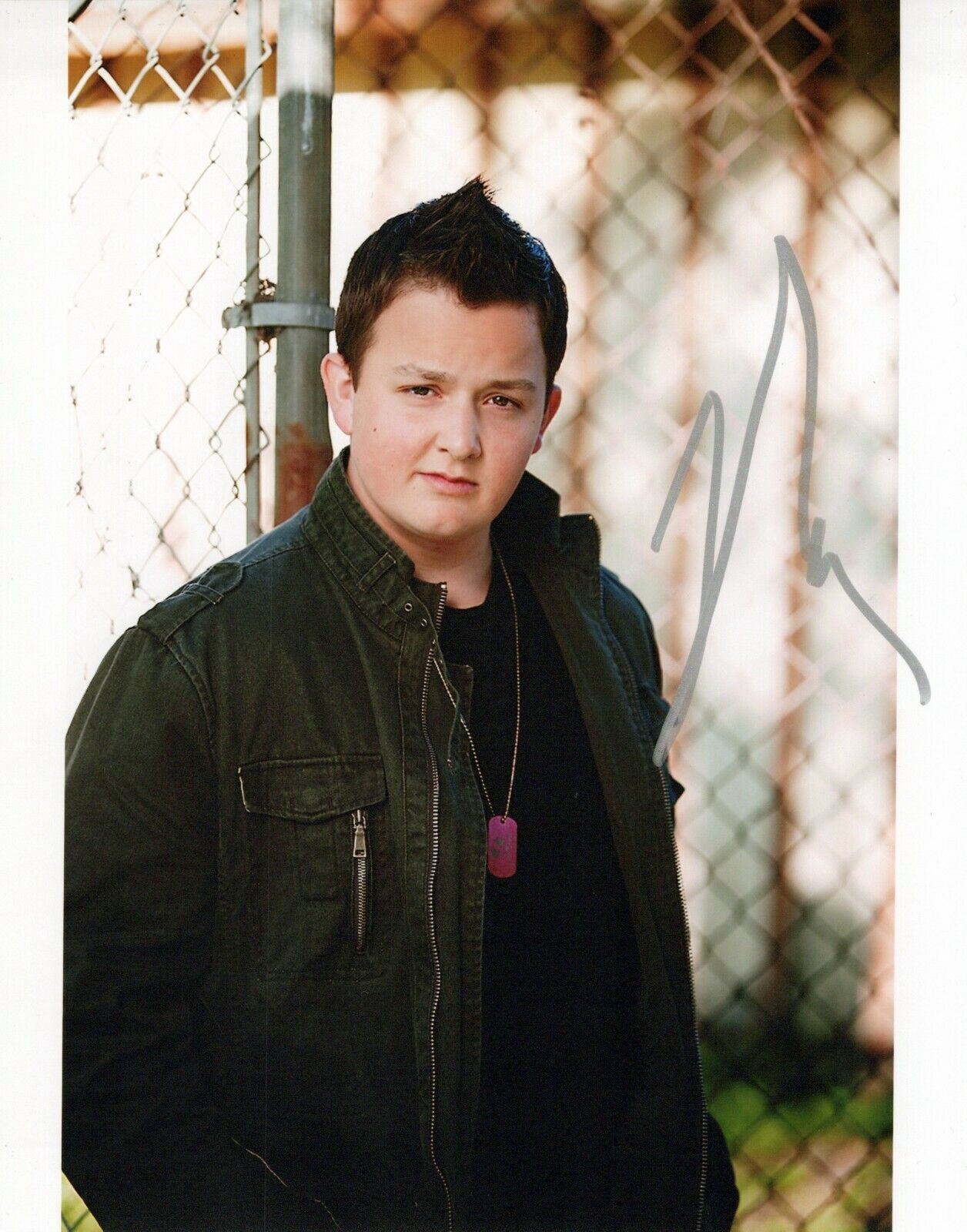 Noah Munck head shot autographed Photo Poster painting signed 8x10 #1