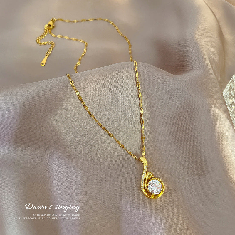 Xintian Pigeon Personality Fashion Gorgeous Full Diamond Necklace Women’S All-Match Clavicle Chain Titanium Steel