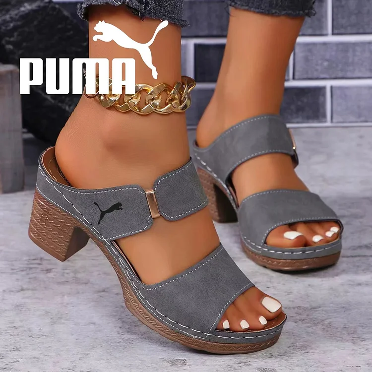 Új PUMA® női szandálok dombornyomott sarokkal