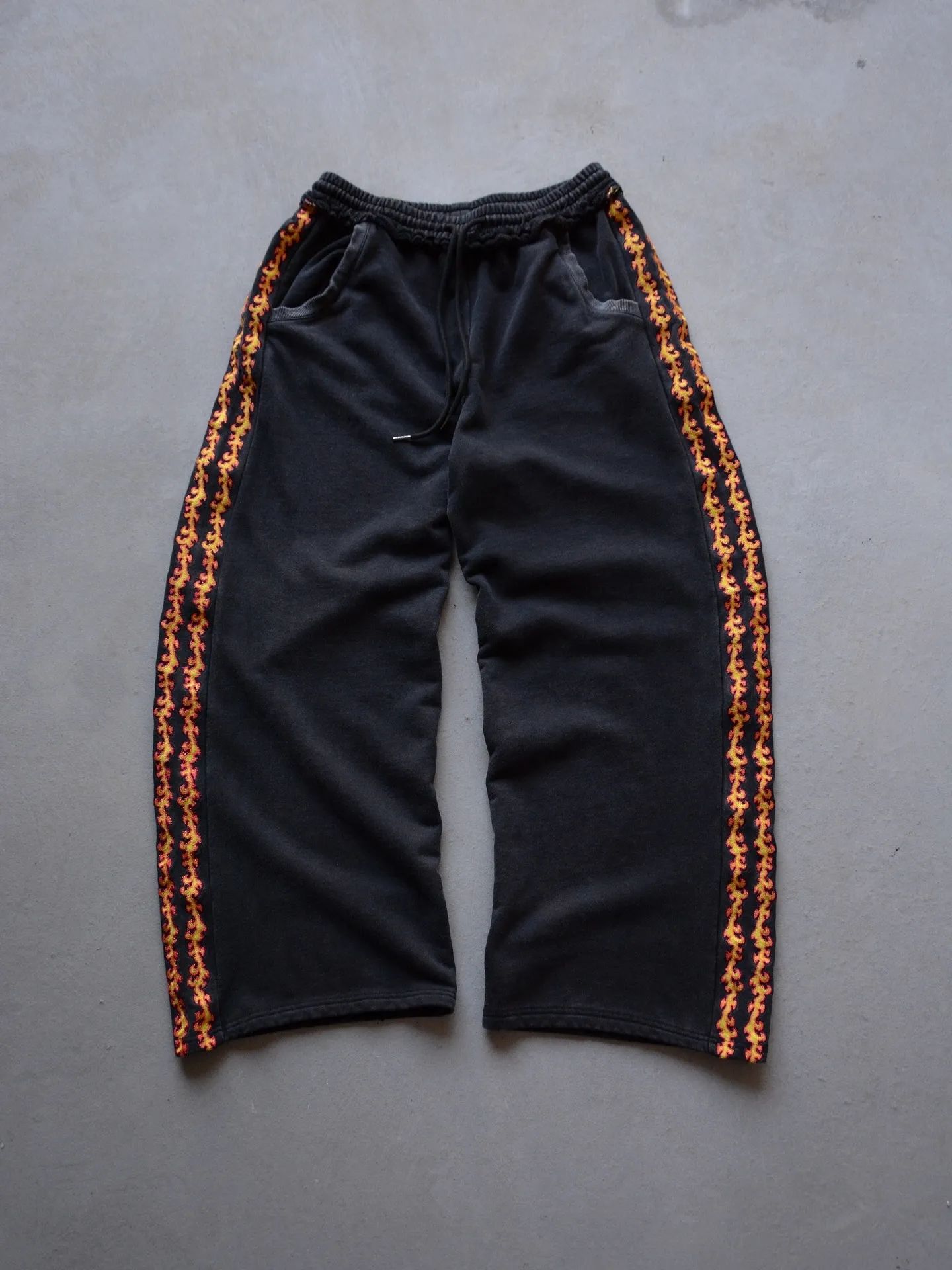 SUN BREATHING GLOWING EMBROIDERY SWEATS | DEMON SLAYER