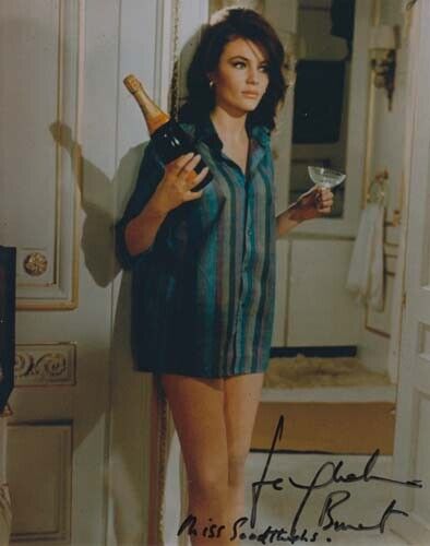 JAQUELINE BISSET 007 JAMES BOND SIGNED AUTOGRAPH MISS GOODTHIGHTS CASINO ROYALE