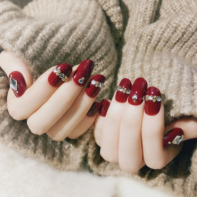 Gorgeous Women Nail Art tools 24pcs/set Red Gold Cady Glitter Color  Fake Nails With Glue Short Full Nail Tips Hybrid Nail TY-Nail Inspo