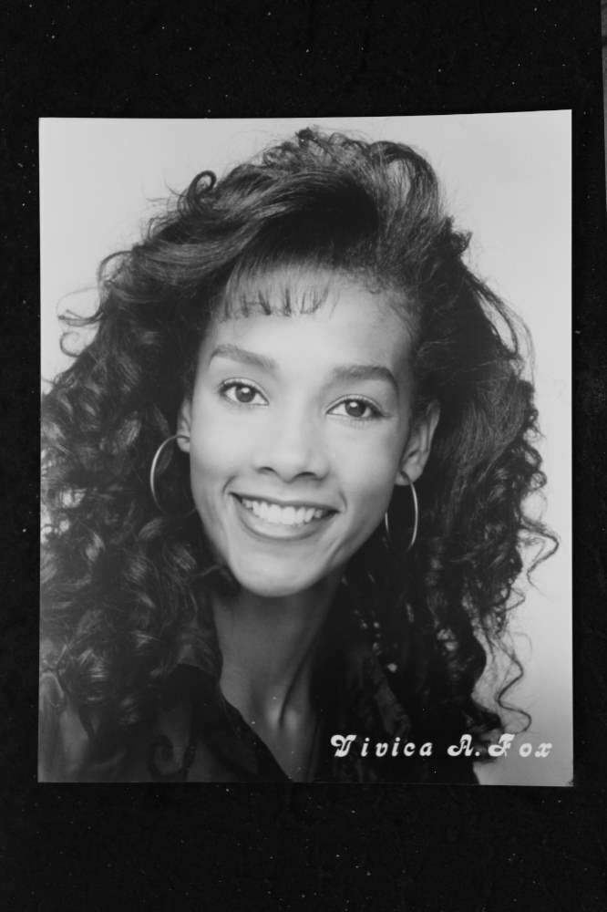 Vivica A Fox - 8x10 Headshot Photo Poster painting - Independence Day