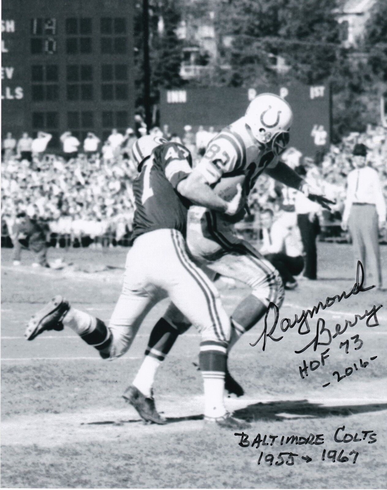 RAYMOND BERRY BALTIMORE COLTS STAT Photo Poster painting ACTION SIGNED 8x10