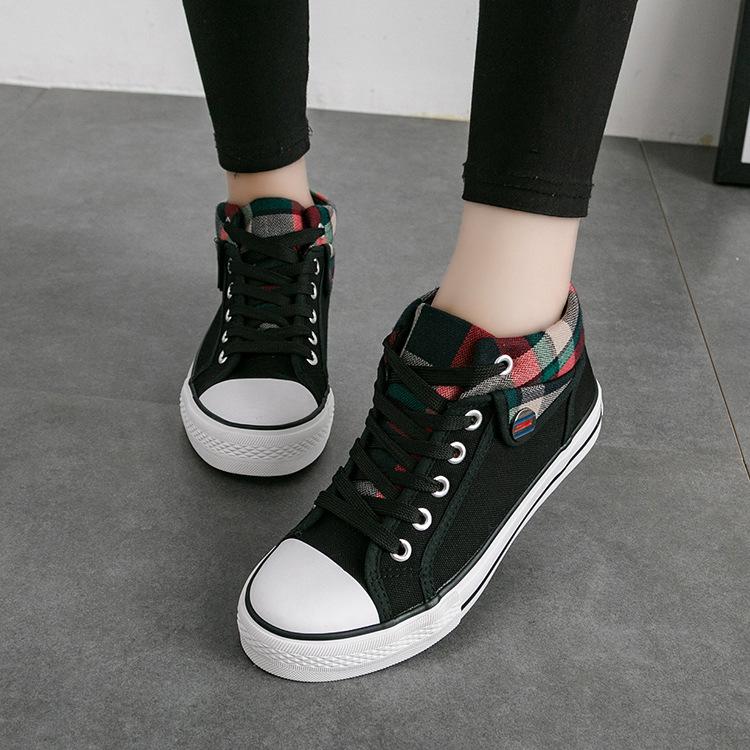 Mature Ladies Flat Mid-to-high Canvas Shoes