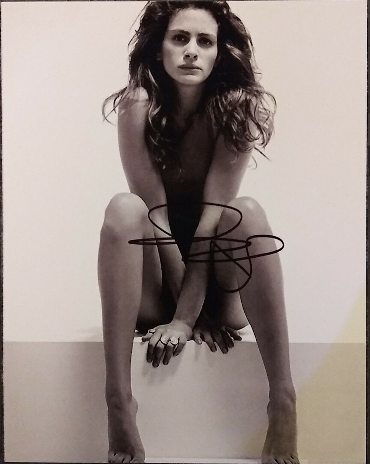 Julie Roberts signed 8x10