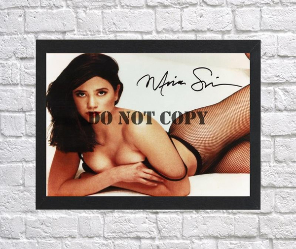 Mira Sorvino Autographed Signed Photo Poster painting Poster 4 A3 11.7x16.5