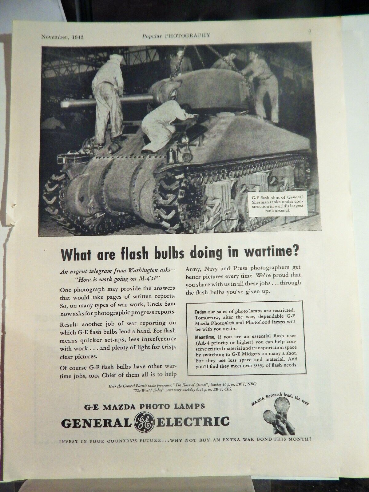 GENERAL ELECTRIC MAZDA Photo Poster painting LAMPS / PENN CAMERA EXCHANGE ORIGINAL VTG 1943 AD,