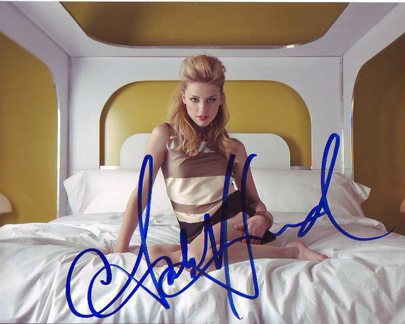 Amber heard signed autographed sexy bedroom 8x10 Photo Poster painting