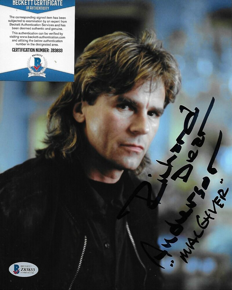 Richard Dean Anderson Original 8X10 Autographed Photo Poster painting w/Beckett #10