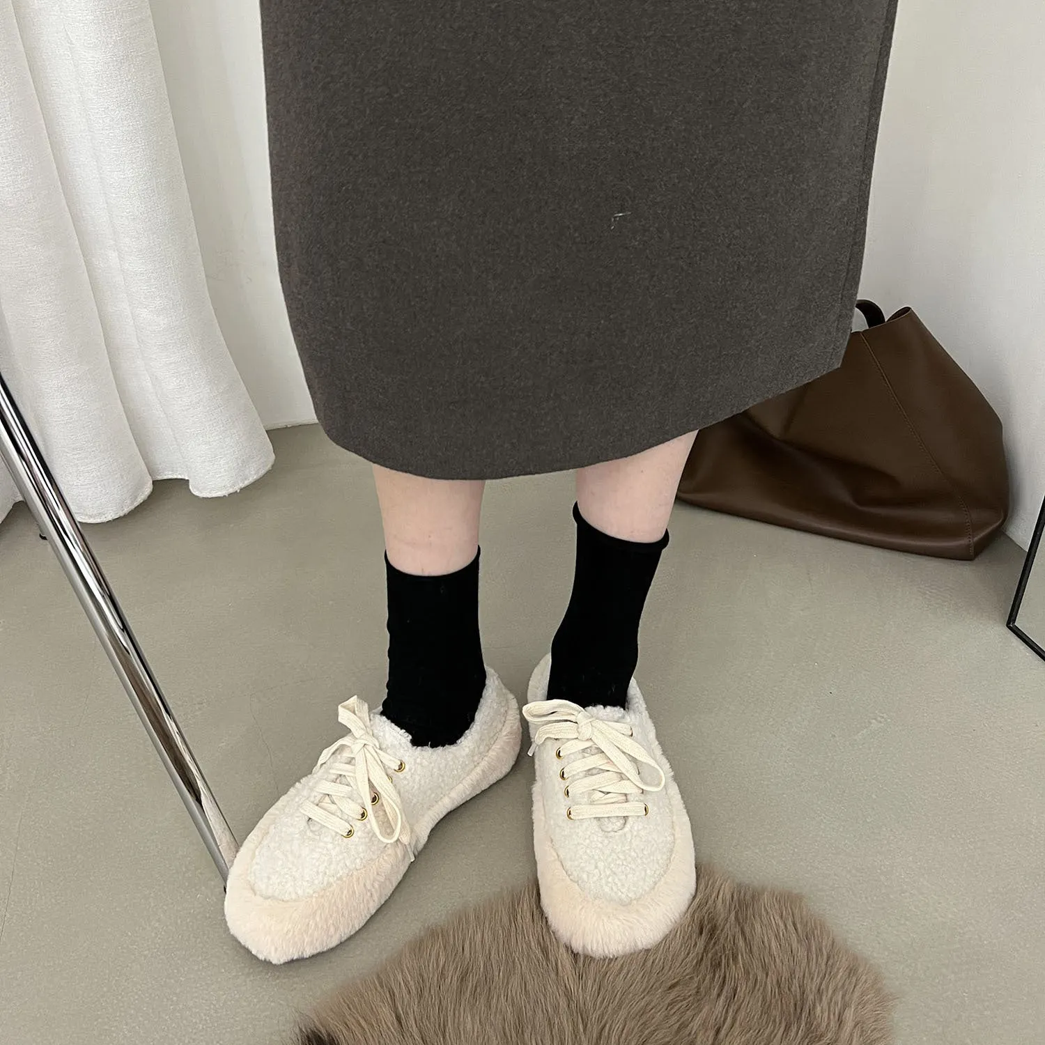 Women's Casual Solid Color Shoelace Round Toe Mid Heels Plush Shoes