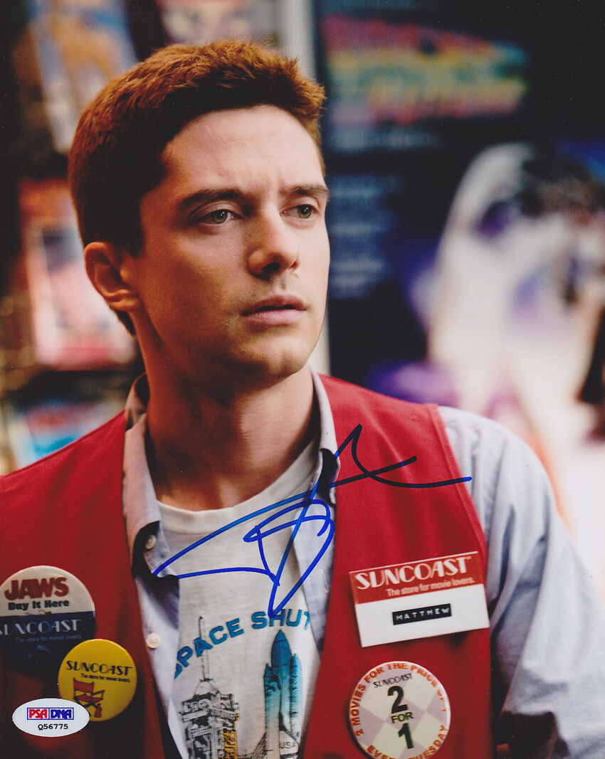 Topher Grace SIGNED 8x10 Photo Poster painting That 70's Show Spider-Man PSA/DNA AUTOGRAPHED