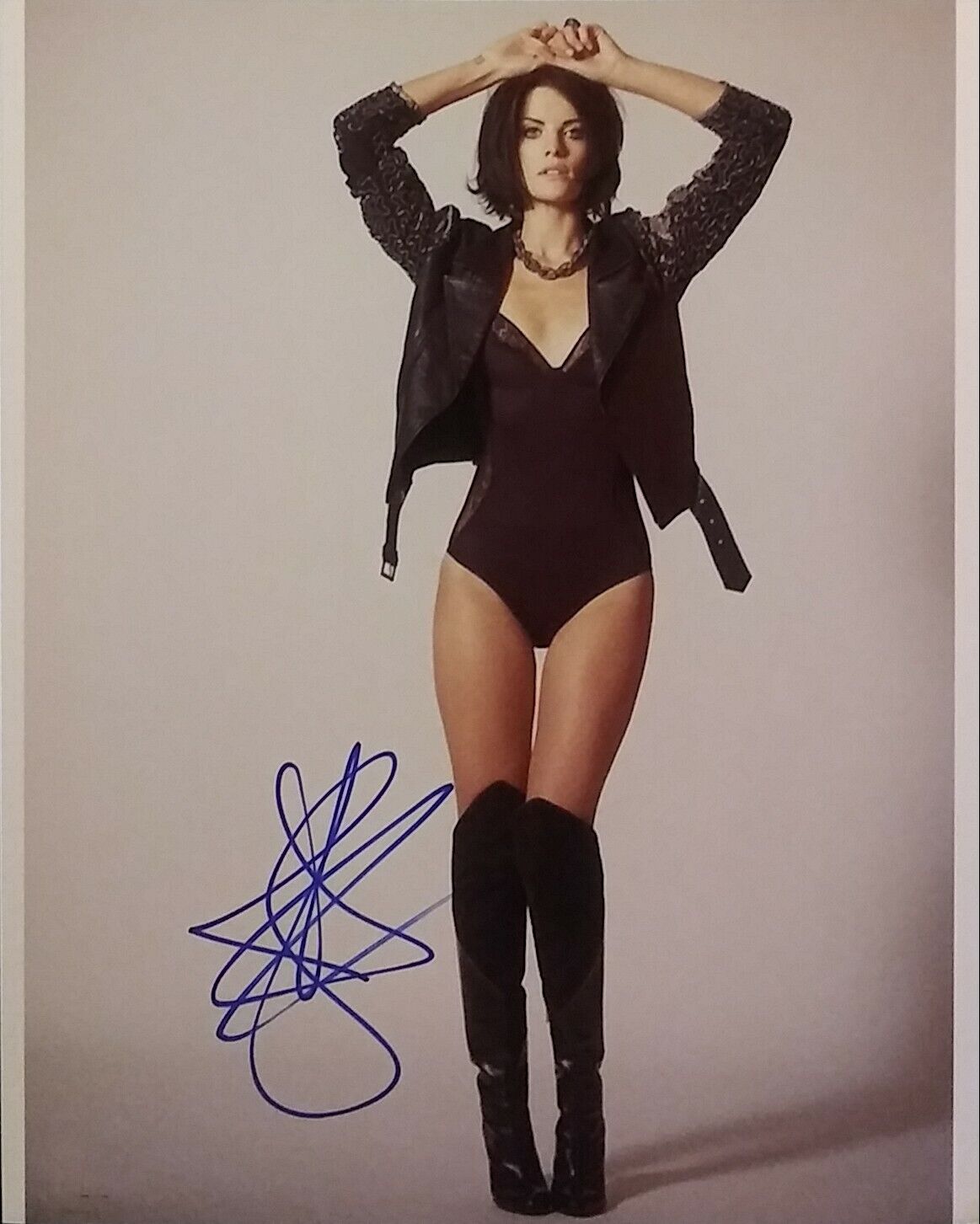 Jaimie Alexander signed 8 x 10