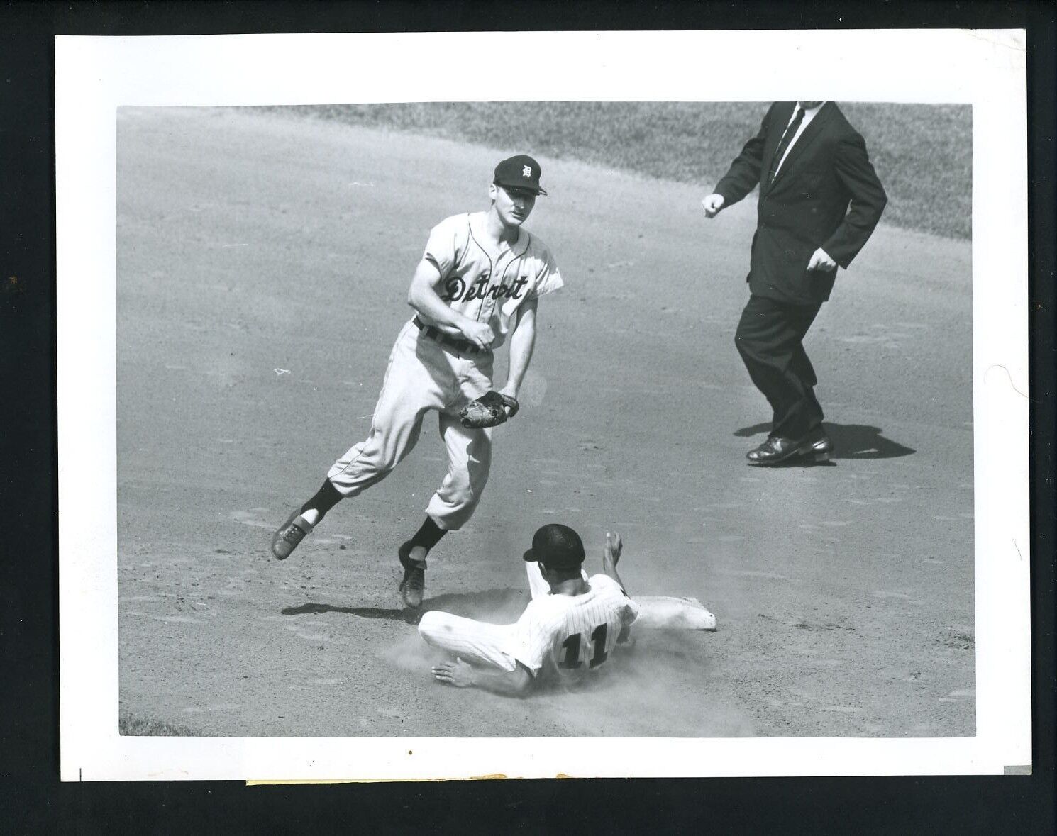 Frank Bolling & Luis Aparicio 1958 Press Photo Poster painting Detroit Tigers Chicago White Sox