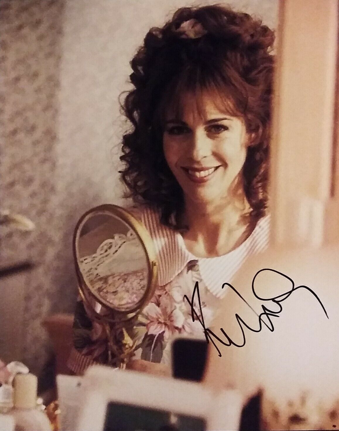 Rita Wilson signed 8 x 10