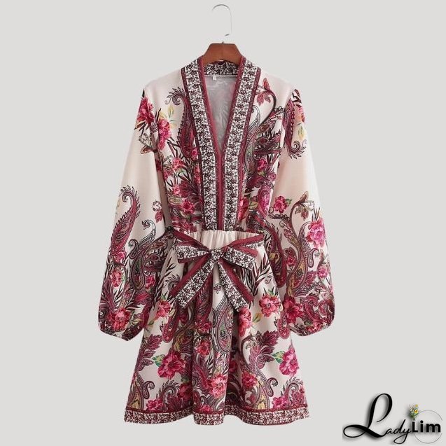 Vintage-inspired and light Dress