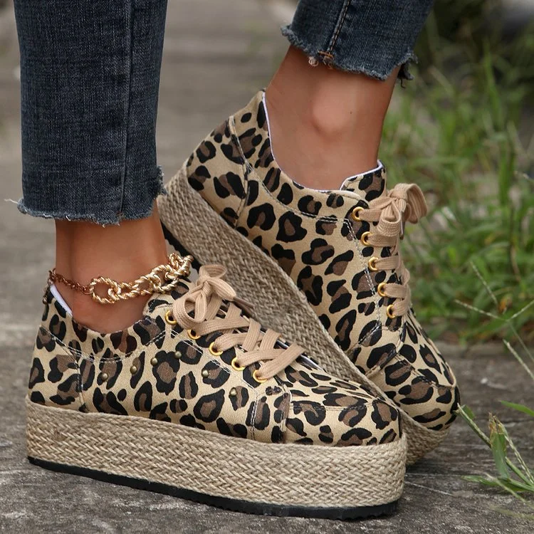 Fashion Leopard Rivet Embellished Lace-Up Sneakers shopify Stunahome.com