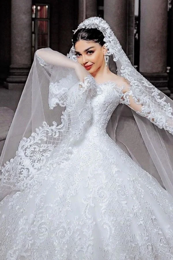 Princess Beads Appliques Long Wedding Dress With Sleeves Tulle