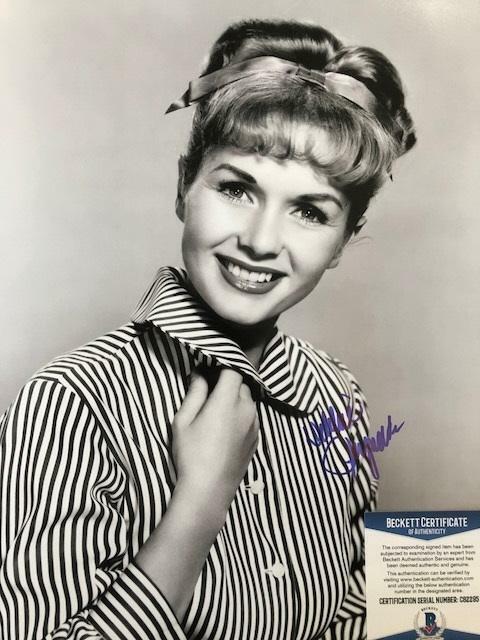 Debbie Reynolds Singin' in the Rain Original Signed 11X14 Photo Poster painting #2 w/Beckett COA