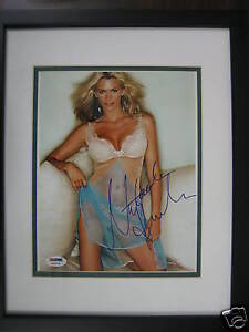 Natasha Henstridge Signed Framed Authentic 8x10 Photo Poster painting (PSA/DNA) #G43715