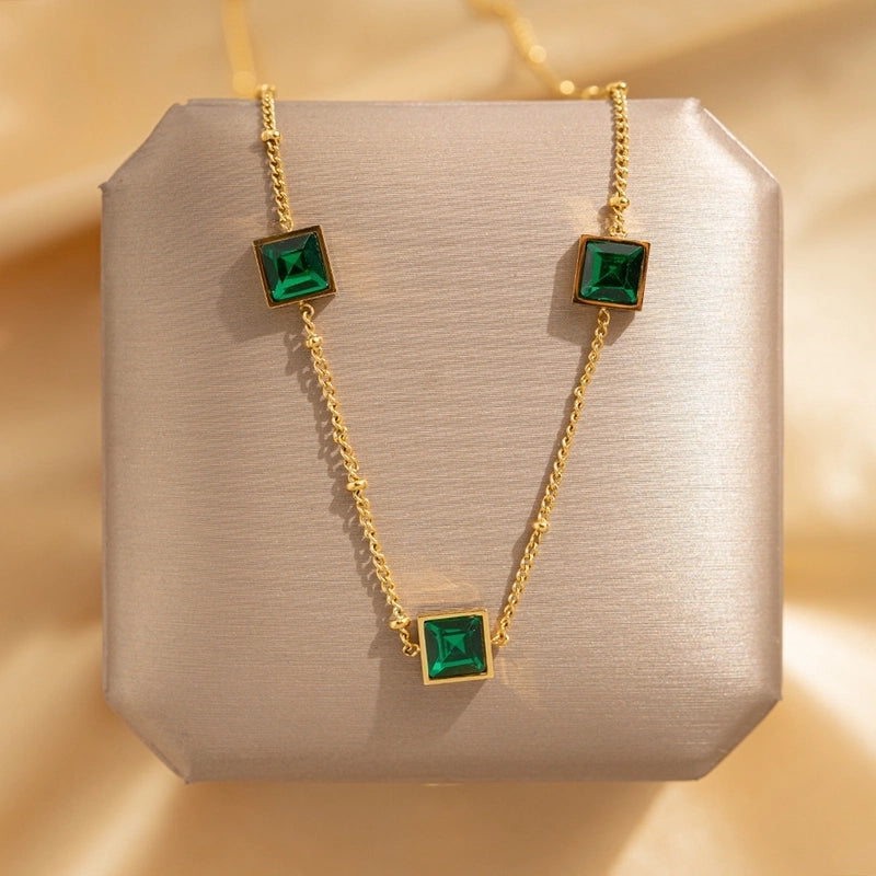 Elegant Leaf Heart Shape Lock 304 Stainless Steel Copper Rhinestones Zircon 18K Gold Plated K Gold Plated Plating Inlay Pendant Necklace