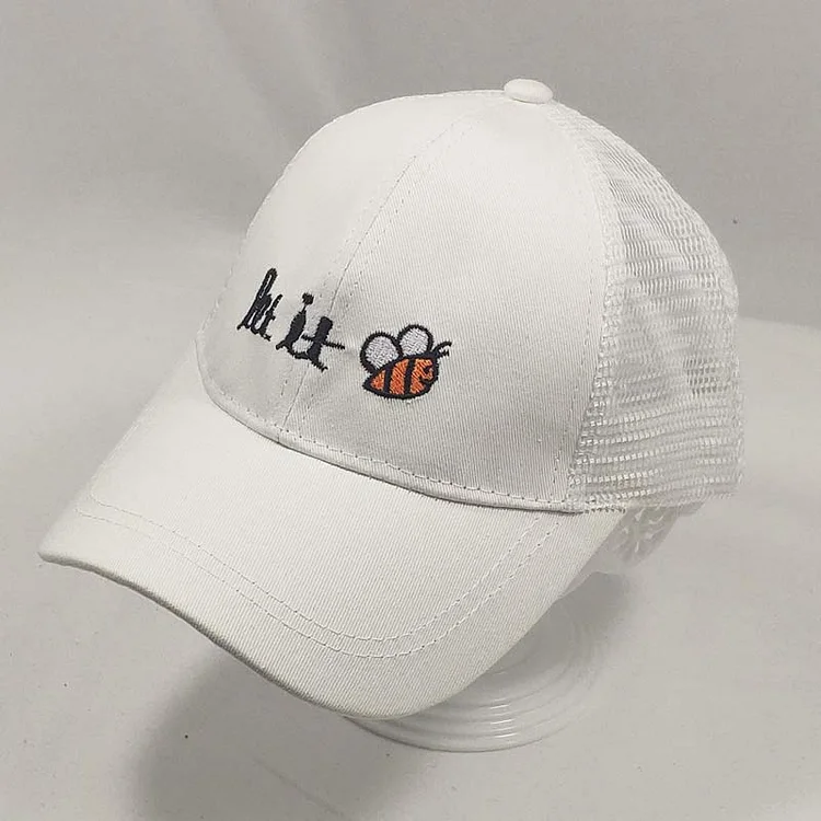 Adjustable 2-8 years cartoon bear mesh baseball cap embroidery letter children summer hat with bee black pink white