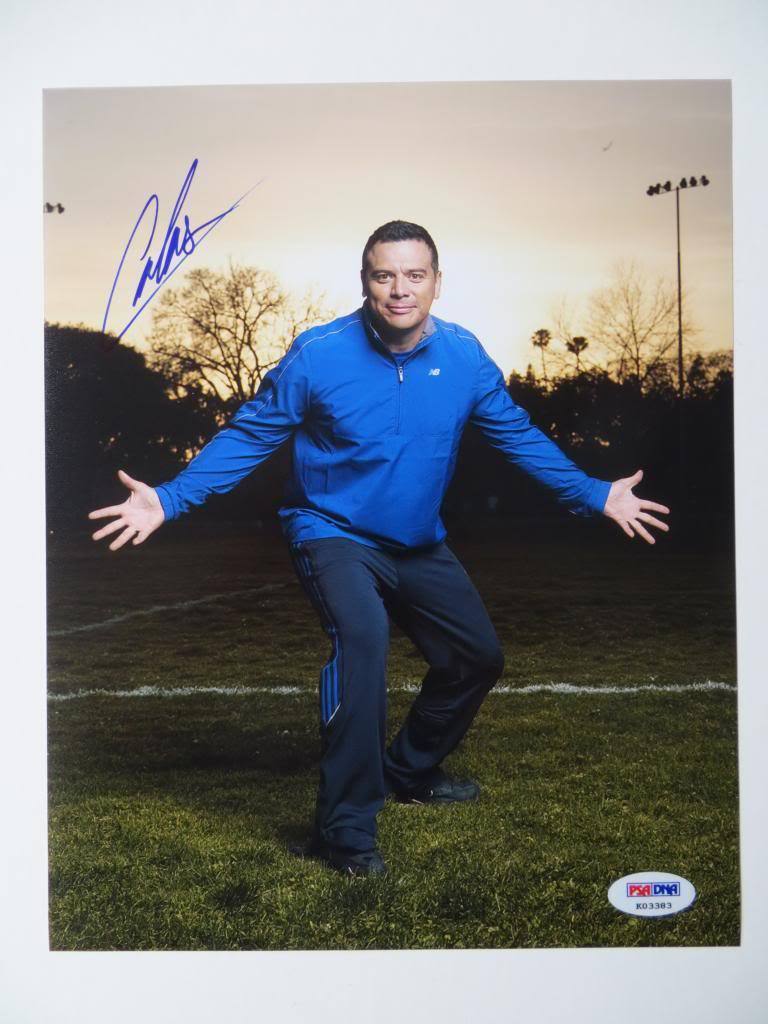 Carlos Mencia Signed Mind of Mencia Authentic 8x10 Photo Poster painting (PSA/DNA) #K03383