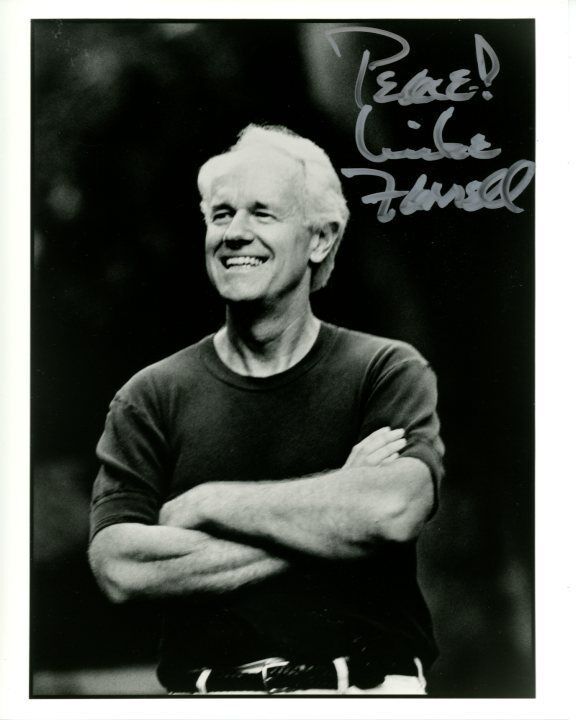 MIKE FARRELL signed autographed Photo Poster painting