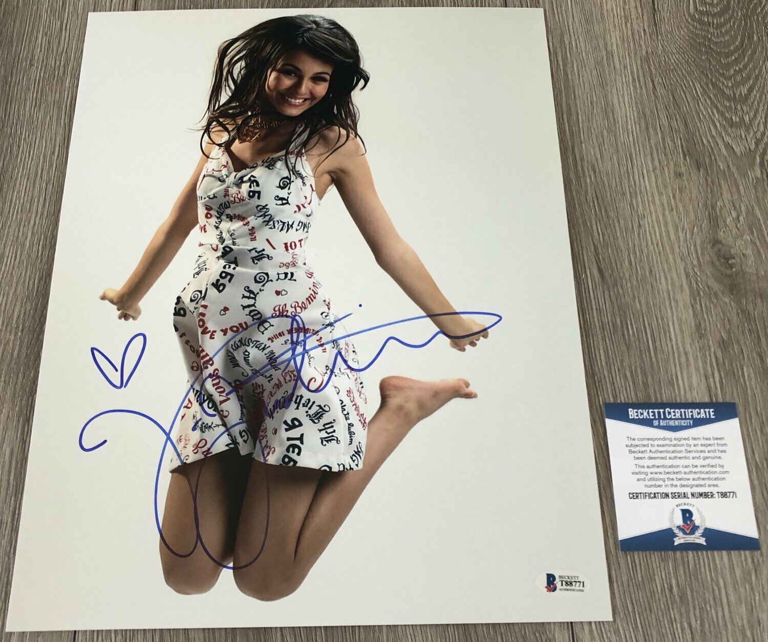 VICTORIA JUSTICE SIGNED VICTORIOUS ICARLY 11x14 Photo Poster painting BECKETT BAS COA & w/PROOF