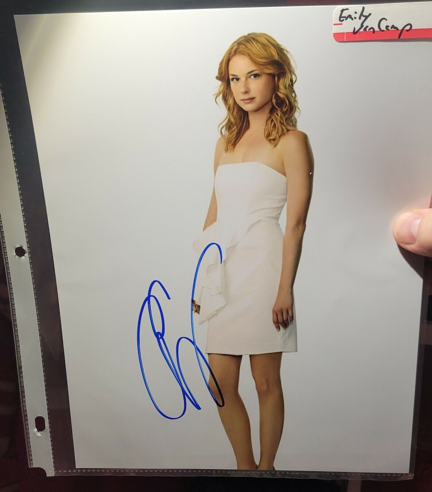 Emily VanCamp hand signed autographed 8x10 Actress