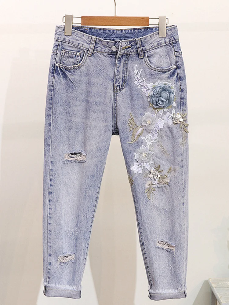 Casual Floral 3D Embroidery Ripped Raw Trim Denim Jeans