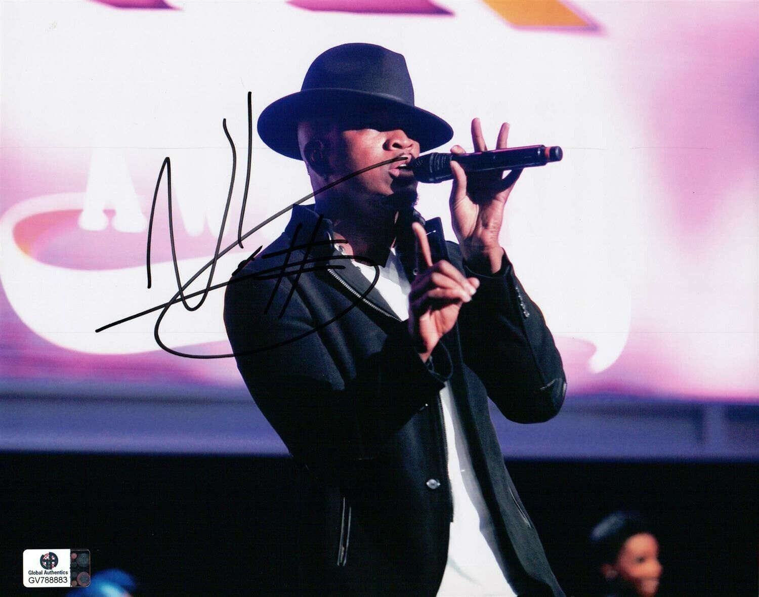 Ne-Yo Signed Autographed 8X10 Photo Poster painting Black Jacket Singing on Stage GV788883