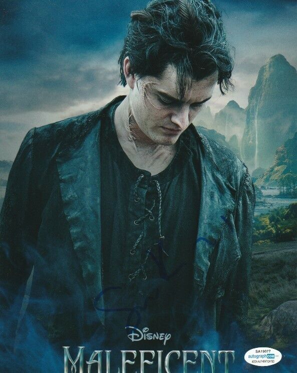 ACTOR SAM RILEY SIGNED MALEFICENT